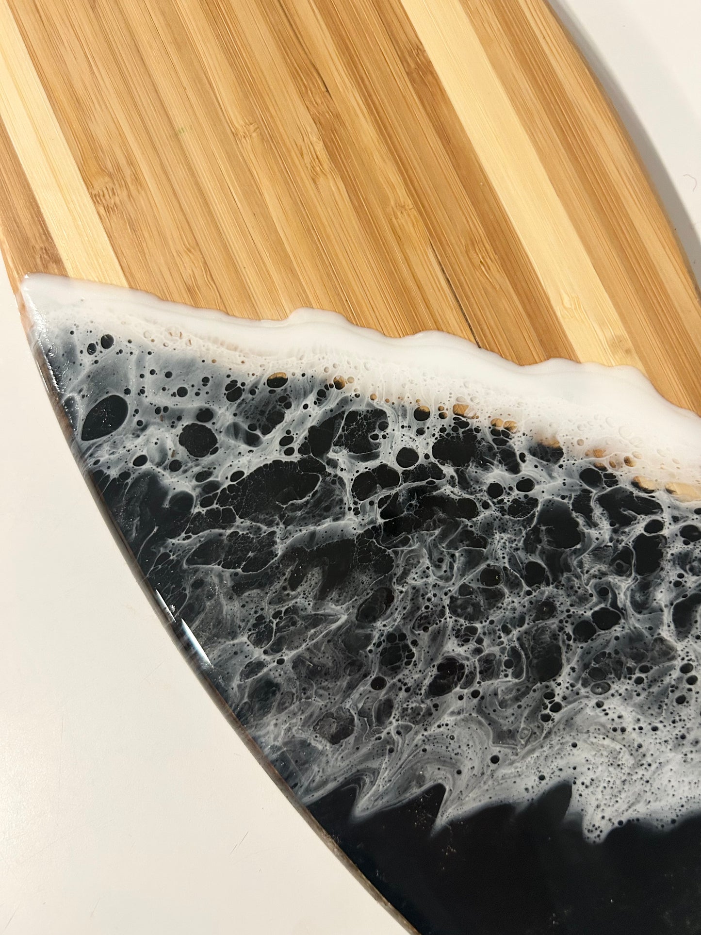 Small Surfboard - Black wave